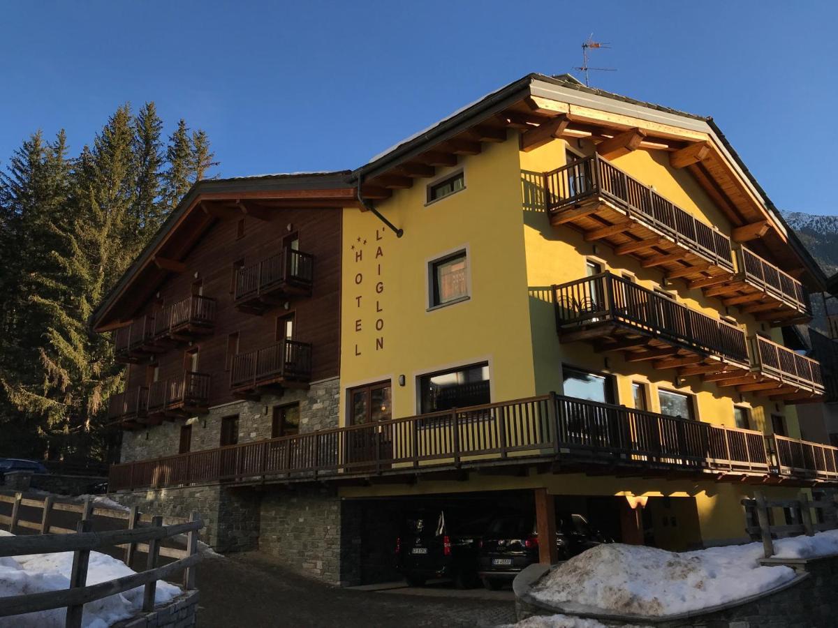Hotel L' Aiglon Champoluc Esterno foto