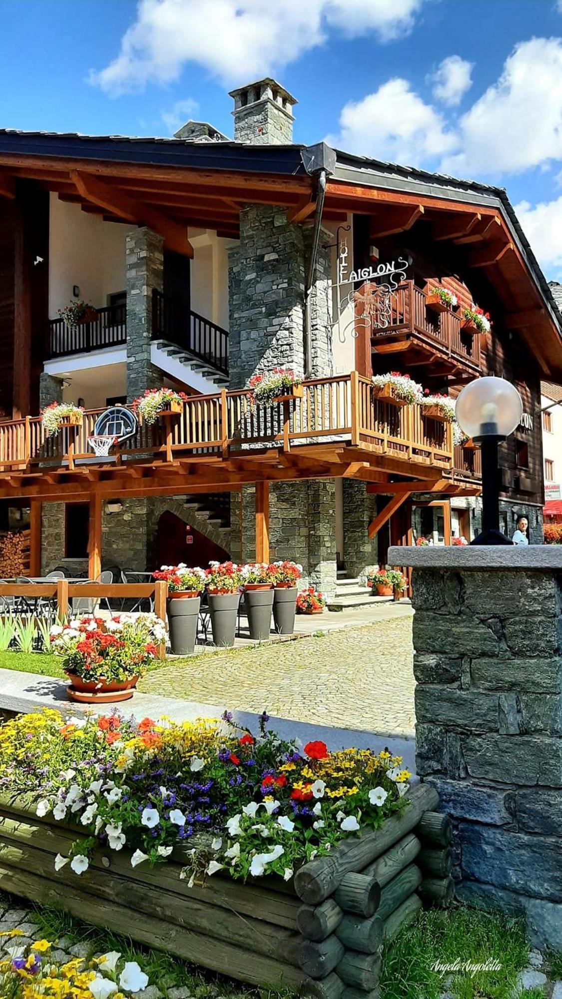 Hotel L' Aiglon Champoluc Esterno foto