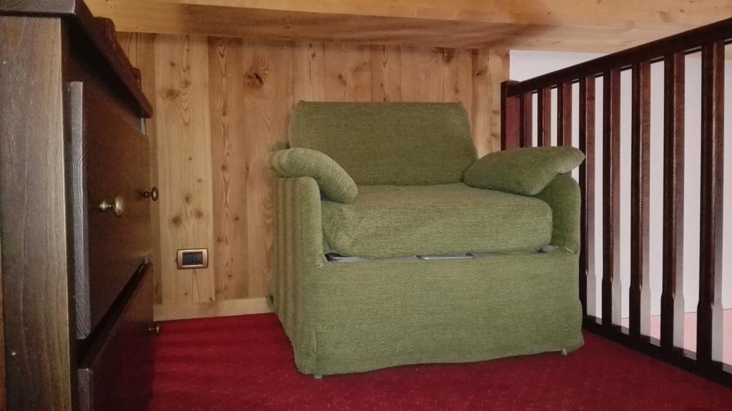 Hotel L' Aiglon Champoluc Esterno foto