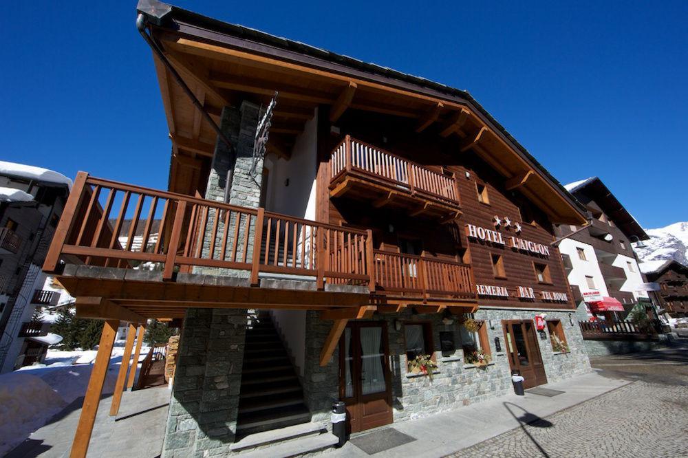 Hotel L' Aiglon Champoluc Esterno foto