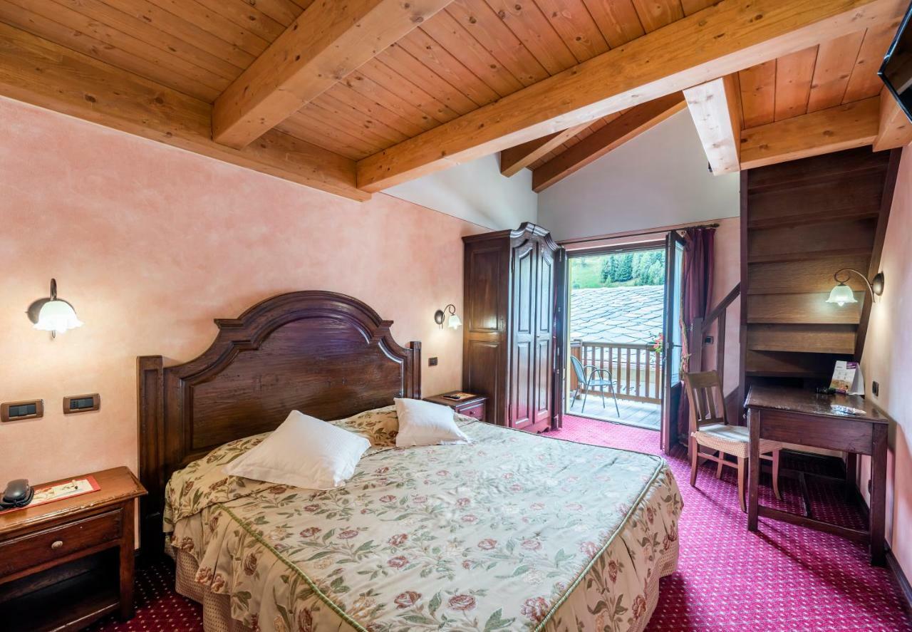 Hotel L' Aiglon Champoluc Esterno foto