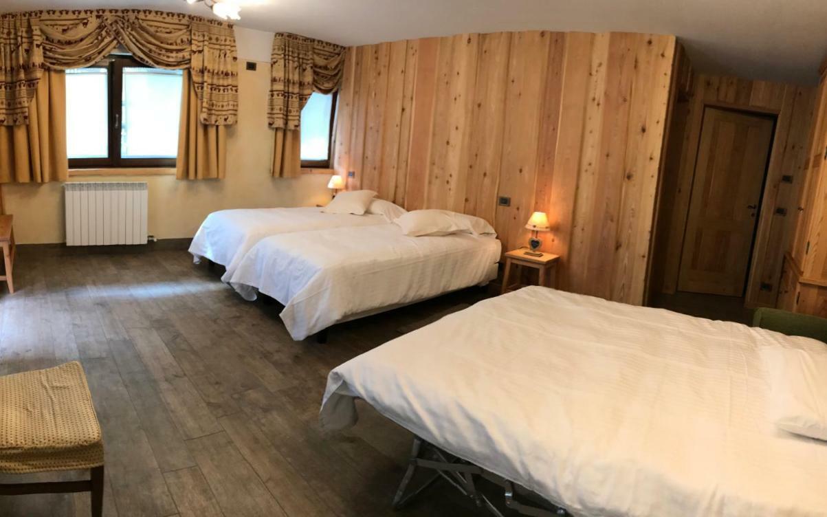 Hotel L' Aiglon Champoluc Esterno foto