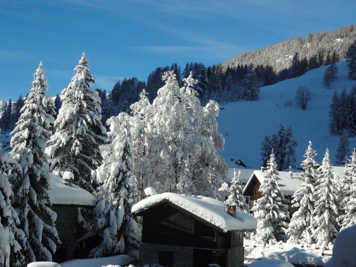 Hotel L' Aiglon Champoluc Esterno foto